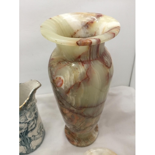 69 - A LARGE MARBLE/ONYX VASE HEIGHT 33CM, A SMALLER ONE - A/F, CHIP TO BASE - HEIGHT 15CM, PLUS TWO VINT... 