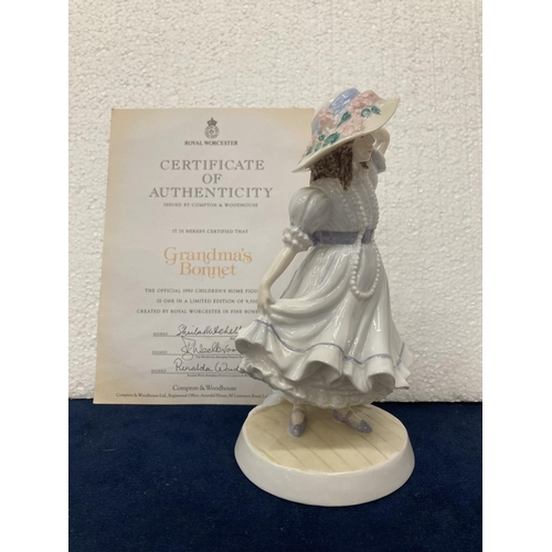 708 - A ROYAL WORCESTER LIMITED EDITION - 1651/9500 FIGURE 'GRANDA'S BONNET' THE OFFICIAL 1990 CHILDREN'S ... 