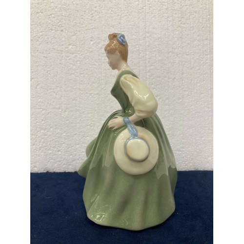 711 - A ROYAL DOULTON FIGURE 'FAIR LADY' HN 2193 HEIGHT 20CM MODELLED BY PEGGY DAVIS