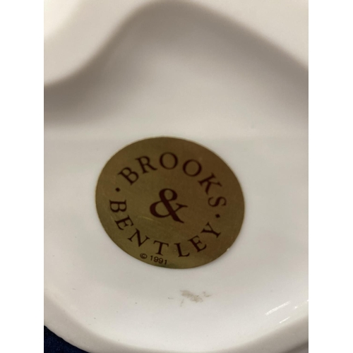 716 - A BROOKS & BENTLEY PORCELAIN FIGURINE 