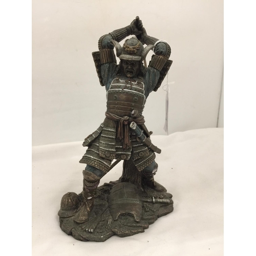 73 - A SAMURAI WARRIOR FIGURE HEIGHT 24CM