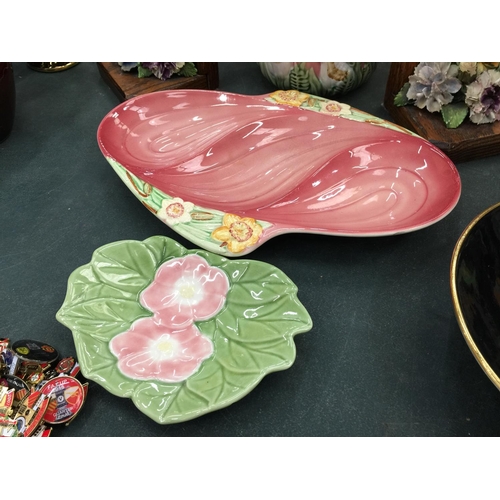 79 - A PAIR OF MAHOGANY BOOKENDS WITH FLORAL DISPLAY, ROSE BOUQUET PLATES AND A PINK FLORAL RABBIT JUG