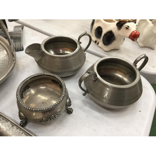 98 - A QUANTITY OF PEWTER ITEMS TO INCLUDE TRAYS, TEAPOT, BOWLS, PLUS A COPPER SET OF SPIRIT MEASURES , C... 