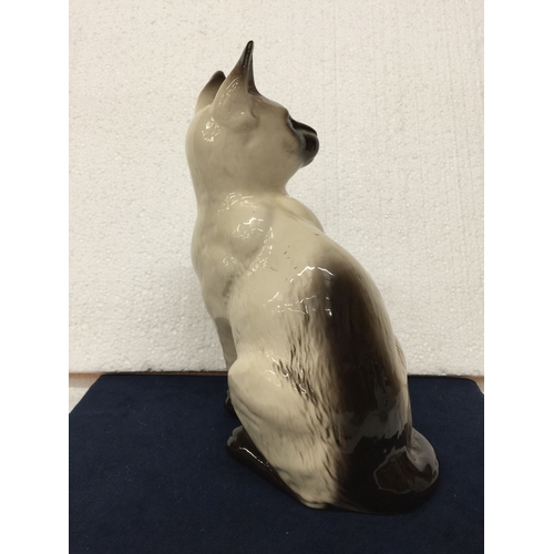 733 - A LARGE BESWICK SIAMESE CAT HEIGHT 23.5CM