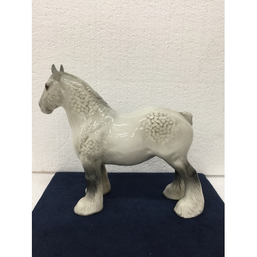 738 - A VINTAGE BESWICK DAPPLE GREY SHIRE MARE HORSE WITH YELLOW PLAITED MANE IN GLOSS - 21.5CM FROM FOOT ... 