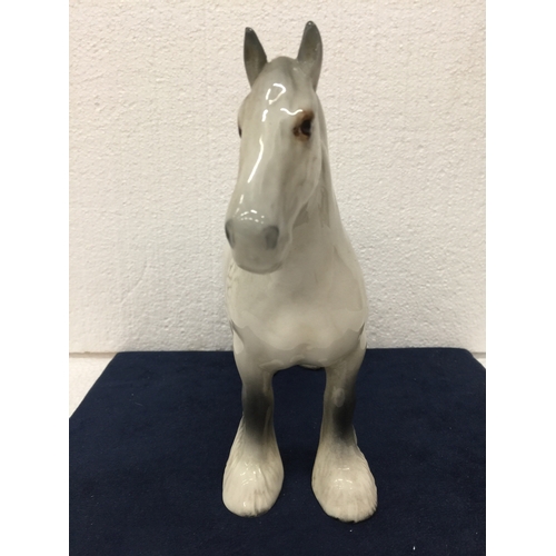 738 - A VINTAGE BESWICK DAPPLE GREY SHIRE MARE HORSE WITH YELLOW PLAITED MANE IN GLOSS - 21.5CM FROM FOOT ... 