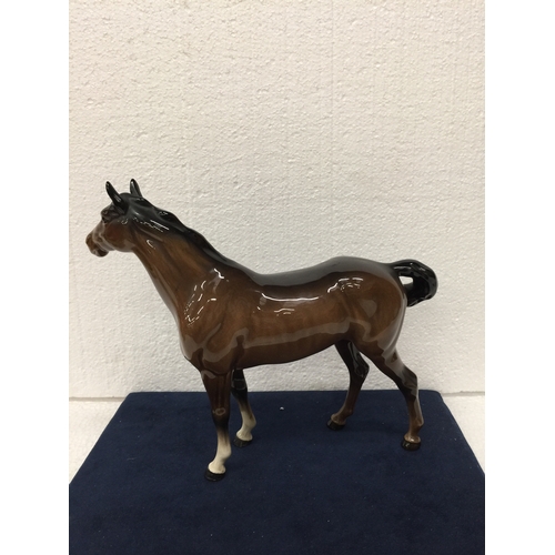 739 - A VINTAGE BESWICK GLOSS BAY HORSE WITH WHITE BLAZE AND A BLACK TAIL AND MANE AND TWO FRONT WHITE SOC... 