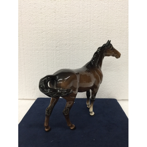 739 - A VINTAGE BESWICK GLOSS BAY HORSE WITH WHITE BLAZE AND A BLACK TAIL AND MANE AND TWO FRONT WHITE SOC... 