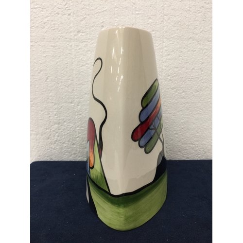 751 - AN ART DECO LORNA BAILEY FANTASIA COTTAGE VASE - 18CM (H) 19CM AT WIDEST POINT