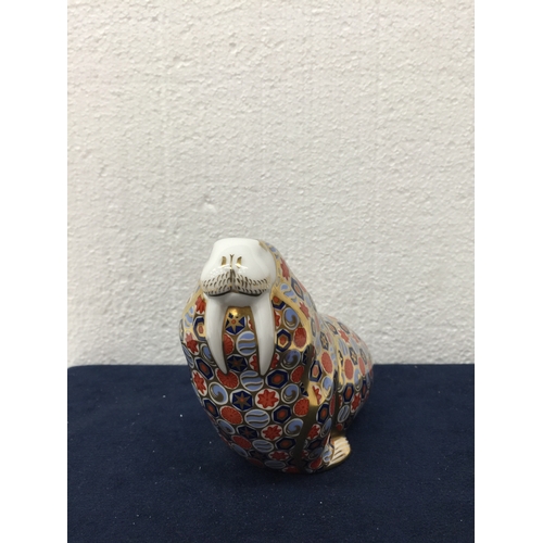 753 - A ROYAL CROWN DERBY WALRUS PAPERWEIGHT (NO STOPPER)