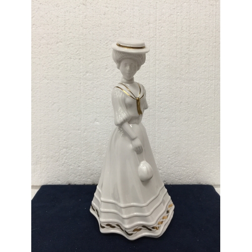 762 - A SPODE FIGURINE 