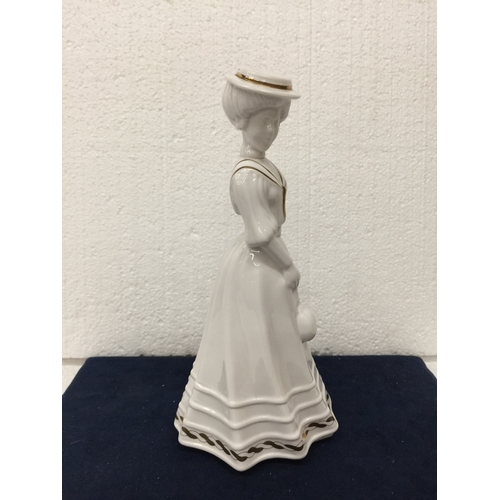 762 - A SPODE FIGURINE 