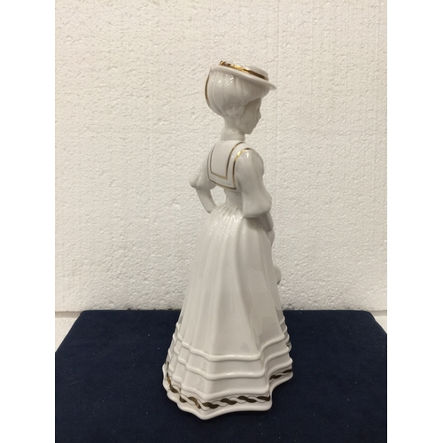 762 - A SPODE FIGURINE 