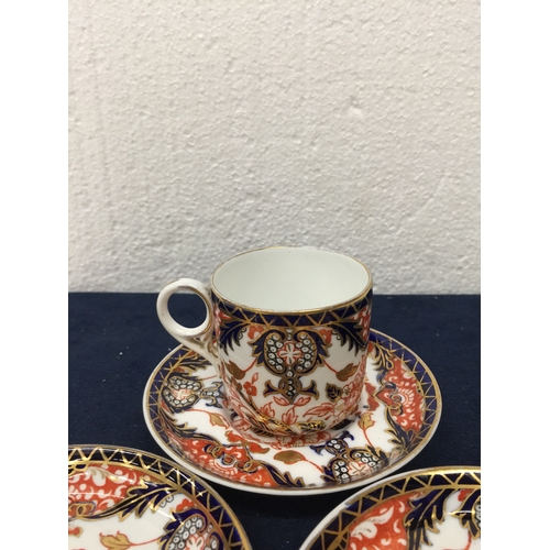 776 - A KING'S AMARI ROYAL CROWN DERBY DEMI TASSE COFFEE CAN AND SAUCER X 2 EXTRA SAUCERS