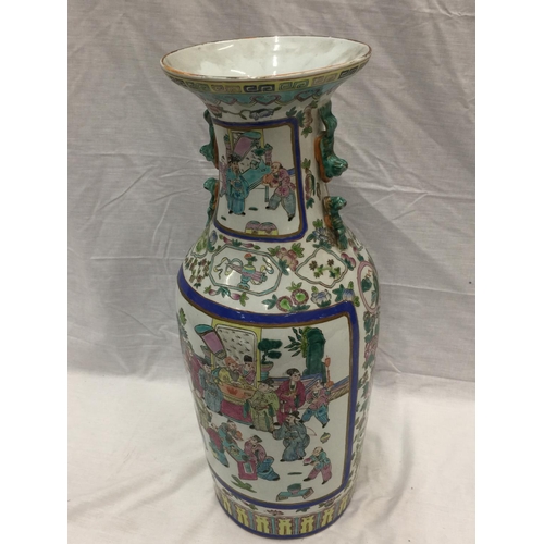 26 - A LARGE CHINESE VASE IN THE STYLE OF QING DYNASTY - REPAIR TO TOP