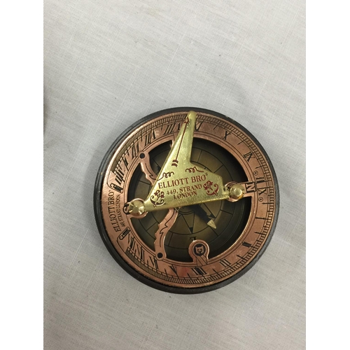 29 - A BRASS ROYAL NAVY SUNDIAL COMPASS IN A CASE W: 7CM