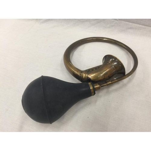 9 - A WORKING BRASS TAXI HORN