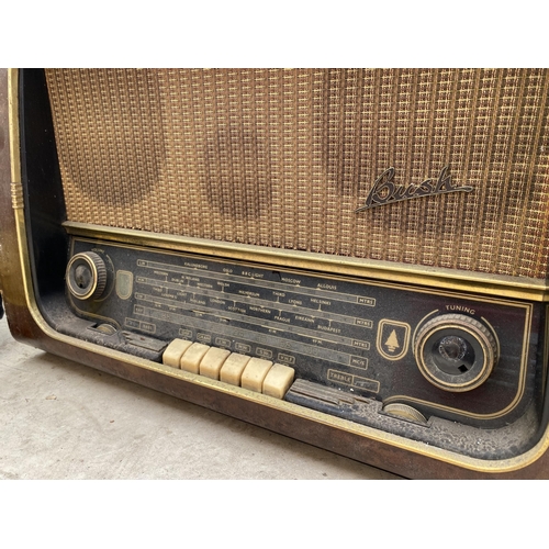 1305 - A VINTAGE BUSH VALVE RADIO