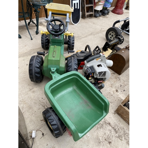 1306 - A PLASTIC JOHN DEERE PEDAL TRACTOR WITH TRAILER