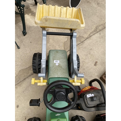 1306 - A PLASTIC JOHN DEERE PEDAL TRACTOR WITH TRAILER