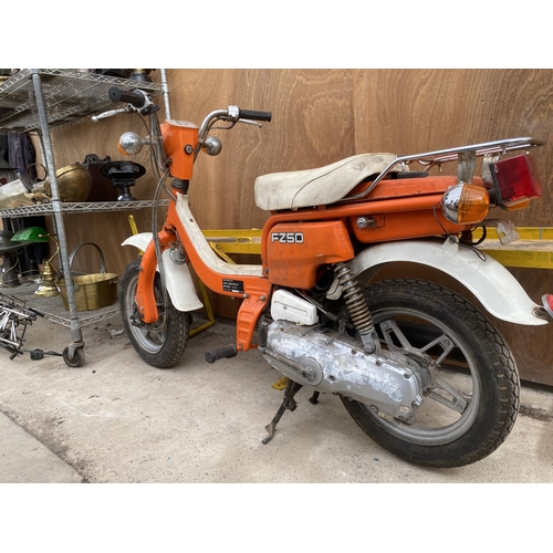 1240 - A FZ50 SUZUKI WITH LOG BOOK AND KEY,MILEAGE 611 MILES, REGISTRATION WNA 608X TO INCLUDE A HAND MADE ... 