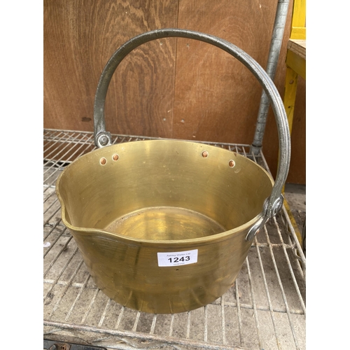 1243 - A VINTAGE BRASS JAM PAN