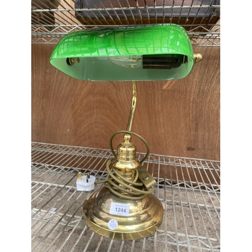 1244 - A VINTAGE BANKERS LAMP WITH GREEN SHADES