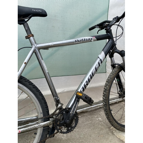 1358 - A SARACEN RUFTRAX MOUNTAIN BIKE WITH FRONT SUSPENSION AND 21 SPEED GEAR SYSTEM