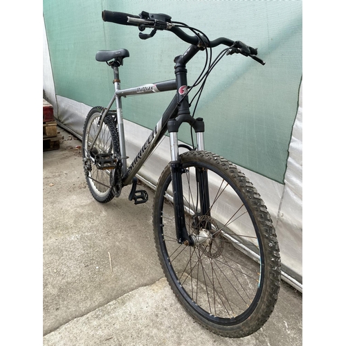 1358 - A SARACEN RUFTRAX MOUNTAIN BIKE WITH FRONT SUSPENSION AND 21 SPEED GEAR SYSTEM