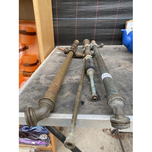 1385 - THREE VINTAGE BRASS GARDEN SPRAYERS