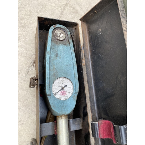 1408 - A TORQUE WRENCH IN A METAL CASE