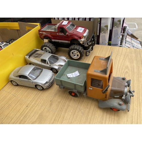 1409 - AN ASSORTMENT OF TOY CARS AND VEHICLES