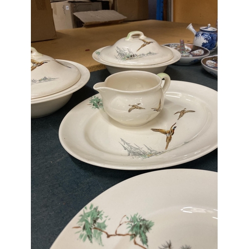 264 - A QUANTITY OF VINTAGE ROYAL DOULTON 'THE COPPICE' DINNERWARE TO INCLUDE DINNER PLATES, SERVING PLATE... 