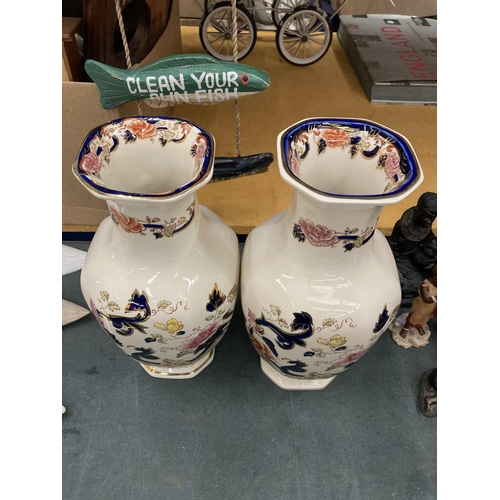 275 - TWO MASONS 'MANDALAY' LARGE VASES HEIGHT 30CM AND 31CM RESPECTIVELY, PLUS A ROYAL WINTON PINK FLORAL... 