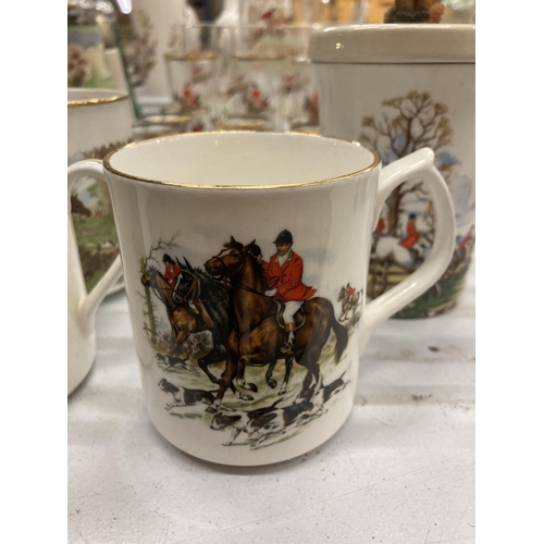 288 - A COLLECTION OF HUNTING SCENE GLASSES, A PITCHER AND HUNTING SCENE CUPS