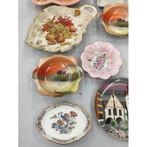 201 - A QUANTITY OF CERAMIC AND CHINA ITEMS TO INCLUDE NORITAKE DISHES, A CARLTON WARE 'RED BARON' TEAPOT,... 