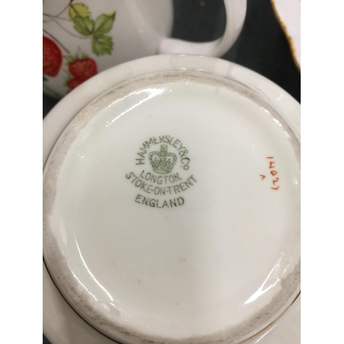 207 - A QUANTITY OF CHINA TO INCLUDE QUEEN'S 'VIRGINIA STRAWBERRY' CUPS, BOWLS, SERVING PLATE, DUCHESS CHI... 