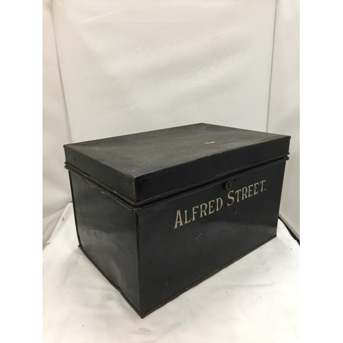 217 - A VINTAGE BLACK TIN DEED BOX WITH THE NAME 'ALFRED STREET', HEIGHT 26CM, WIDTH 40CM, DEPTH 27CM