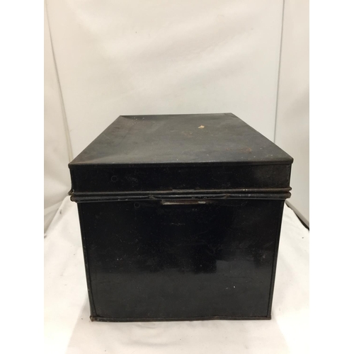 217 - A VINTAGE BLACK TIN DEED BOX WITH THE NAME 'ALFRED STREET', HEIGHT 26CM, WIDTH 40CM, DEPTH 27CM