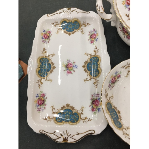 218 - A QUANTITY OF ROYAL ALBERT 'BERKELEY' CHINA TO INCLUDE BOWLS, SAUCE BOAT AND SAUCER, SANDWICH PLATE,... 