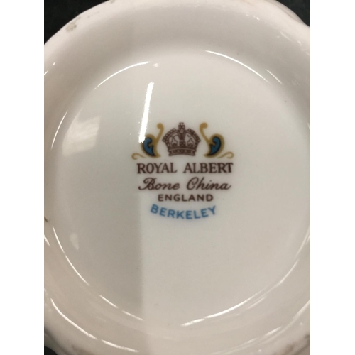 218 - A QUANTITY OF ROYAL ALBERT 'BERKELEY' CHINA TO INCLUDE BOWLS, SAUCE BOAT AND SAUCER, SANDWICH PLATE,... 