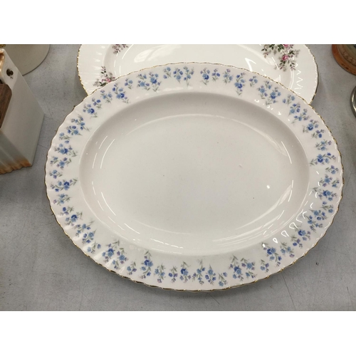 225 - A ROYAL ALBERT 'LAVENDER ROSE' SERVING PLATE, SANDWICH PLATE AND SERVING BOWLS, PLUS A 'JUBILEE ROSE... 