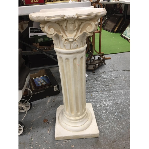 477 - A CONCRETE COLUMN PLINTH HEIGHT 71CM