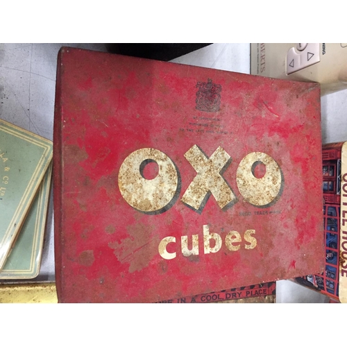 479 - A QUANTITY OF VINTAGE TINS TO INCLUDE OXO CUBES, TEA TINS, QUALITY STREET, ETC