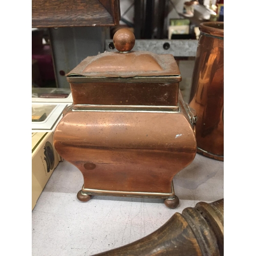 484 - A QUANTITY OF COPPERWARE TO INCLUDE PANS, TEA CADDY, BRASS SCOOP, ETC