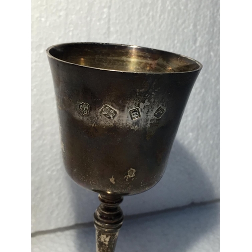 657 - A SOLID SILVER LONDON HALLMARKED GOBLET WEIGHT 206 GRAMS