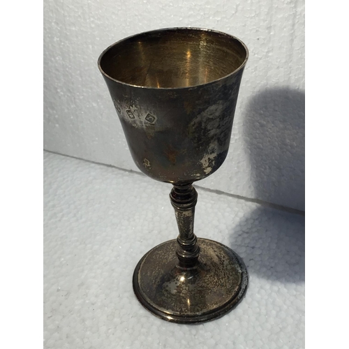 657 - A SOLID SILVER LONDON HALLMARKED GOBLET WEIGHT 206 GRAMS