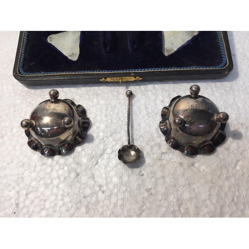 665 - BOXED VINTAGE SILVER BIRMINGHAM HALLMARKED FOOTED SALTS AND A SPOON WEIGHT 24 GRAMS