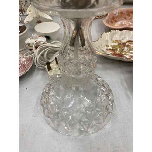 201A - A VINTAGE CUT GLASS MUSHROOM LAMP HEIGHT 32CM