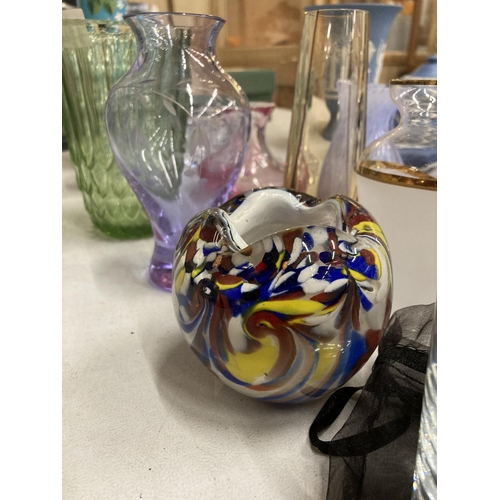 366 - A QUANTITY OF COLOURED ART GLASS TO INCLUDE CAITNESS STYLE VASES, A VINTAGE TURQUOISE VASE WITH A HA... 